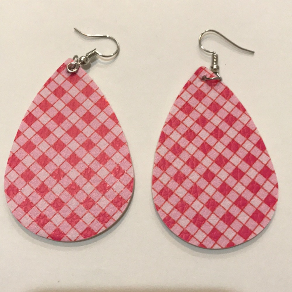 🆕Pink Plaid Faux Leather Drop Earrings